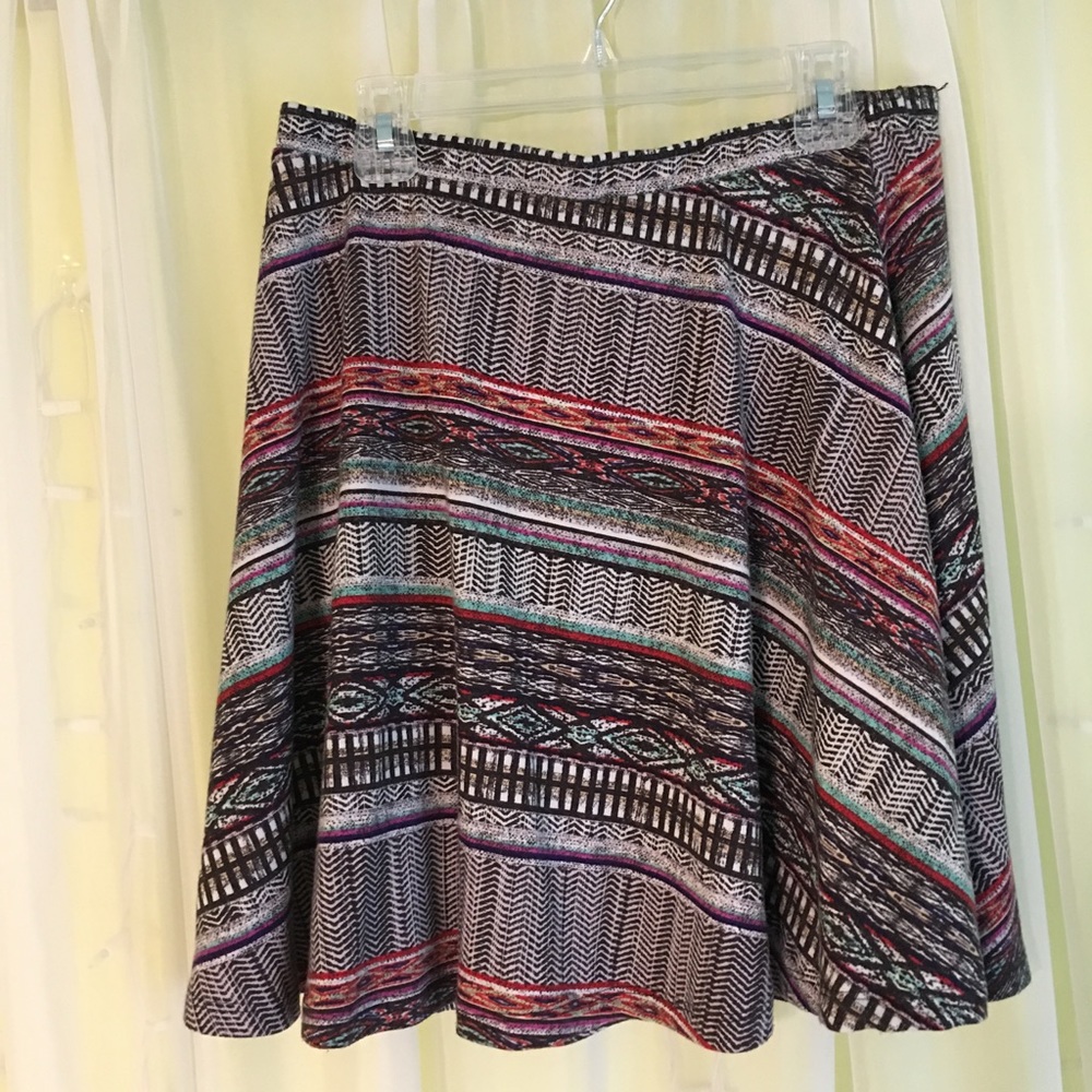 MOSSIMO SUPPLY CO. PATTERNED SKIRT